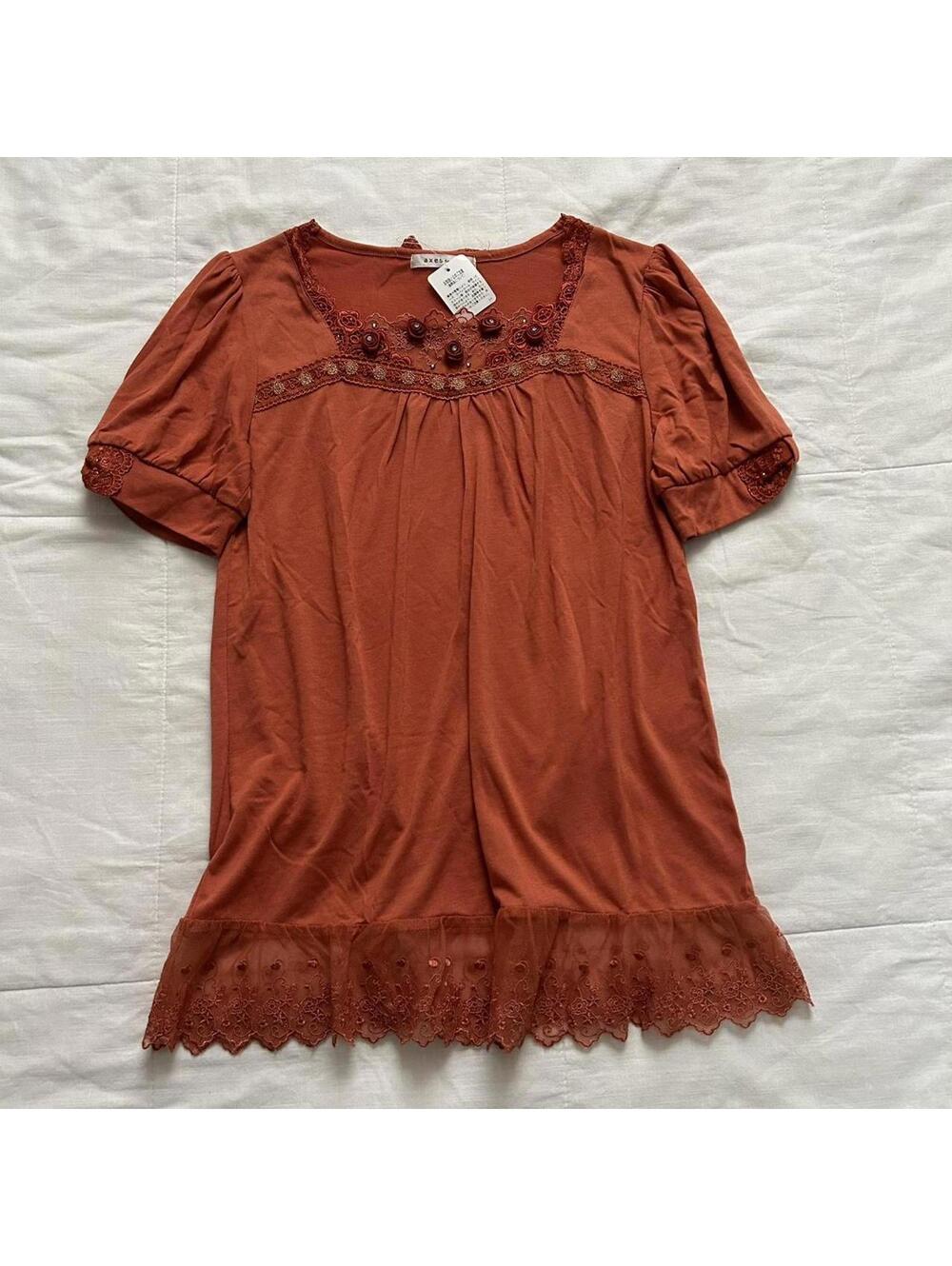 Axes Femme NWT Burnt Orange Rosette Lace Short Sleeve Top M Japan